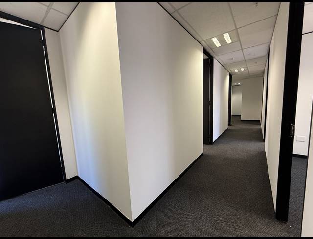 224M² OFFICE TO LET IN PARKTOWN